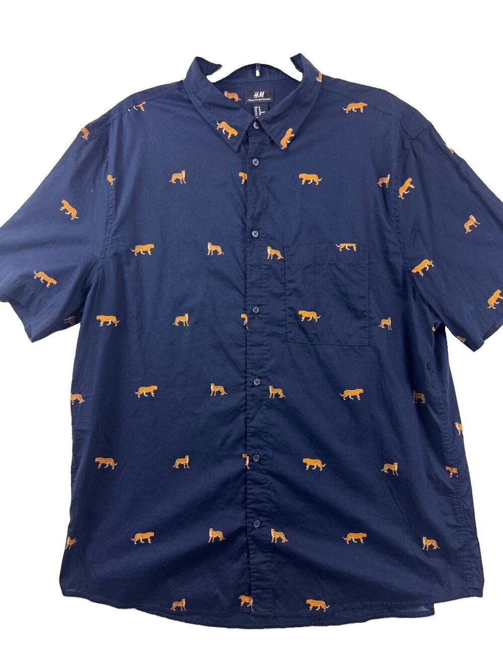 H&M Men’s Navy Blue Gold Cheetah Tiger Print Button Down Shirt XL
